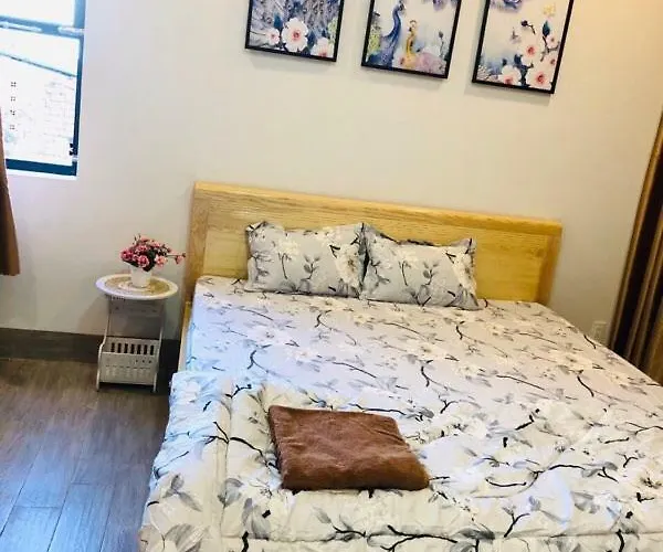 Cozy Furnished In Center *